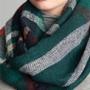 L.I.B Accessories - Basic Everyday Plaid Infinity Scarf L.I.B Accessories - Basic Everyday Plaid Infinity Scarf